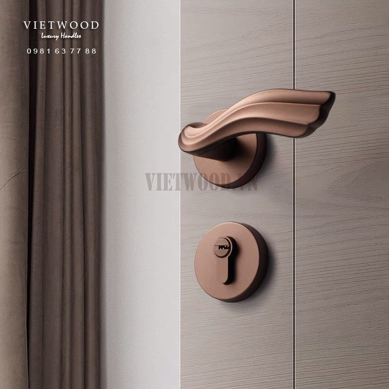 Vietwood - Địa chỉ phân phối và thay khóa cửa gỗ đẹp, chất lượng